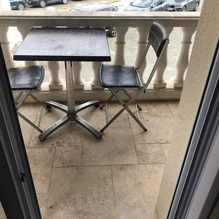 4 Personnes Avec Piscine Interieure 31 Degres Zoo De 24 H Du Mans