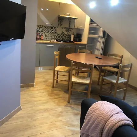 4 Personnes Avec Piscine Intérieure 31 Degrés Zoo De 24 H Du Mans Appartamento La Flèche