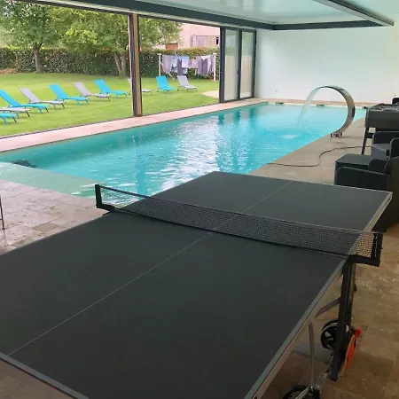 4 Personnes Avec Piscine Interieure 31 Degres Zoo De 24 H Du Mans Apartament La Flèche